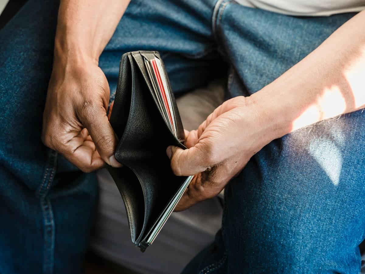 Broke, Savings, Dubai