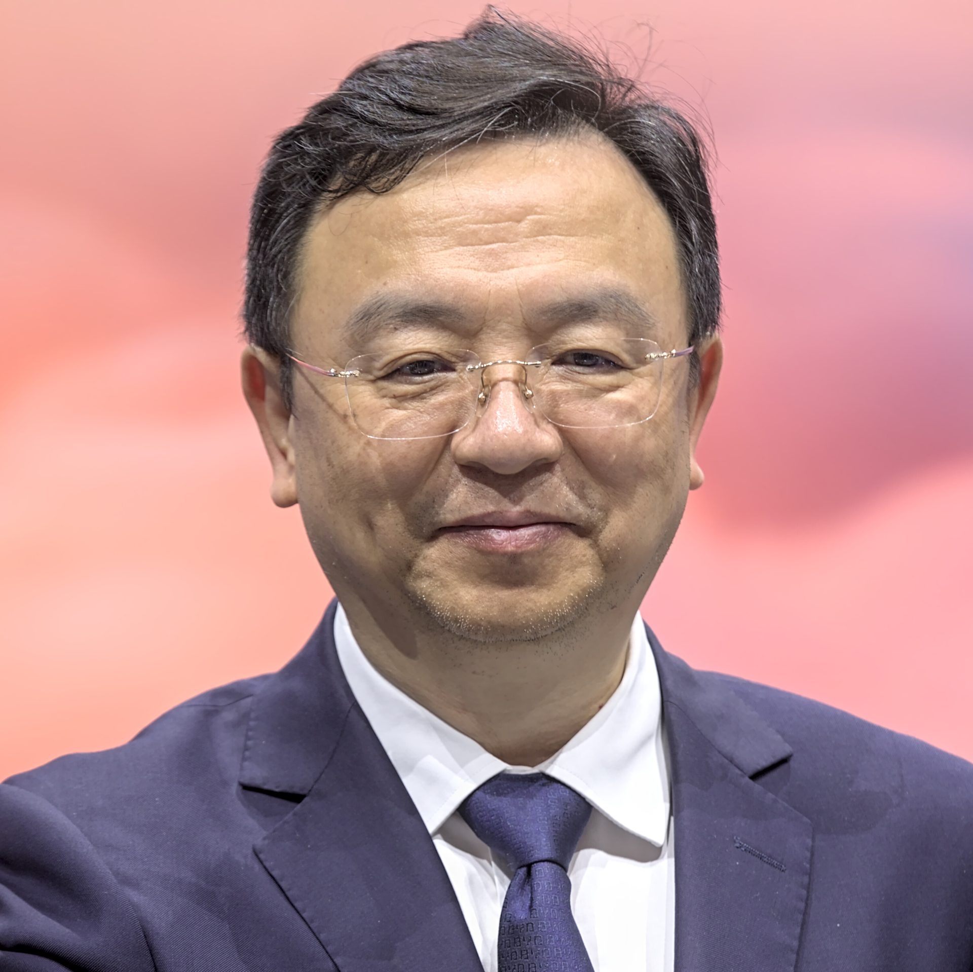 Analysis: BYD’s Ride to the Top as Tesla Crashes Out of 2026