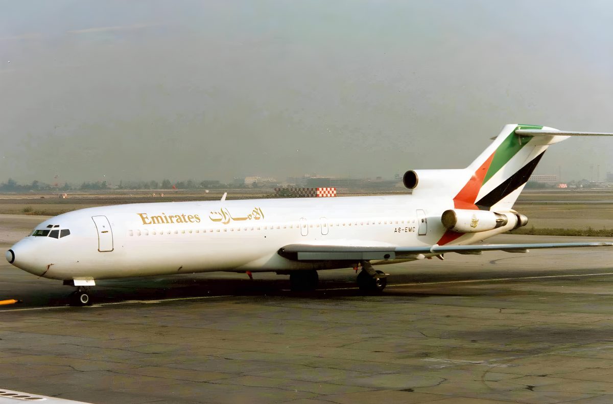 A6-EMC EK's 3rd 727. Photo by Ken Fielding, 1975.