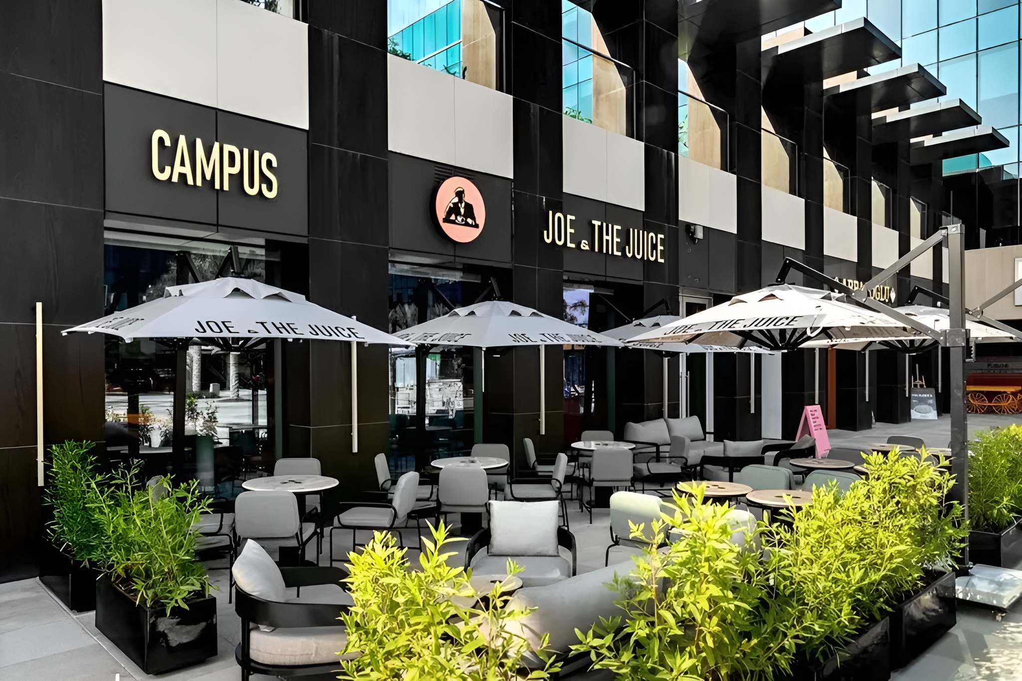 Joe and the Juice, Dubai