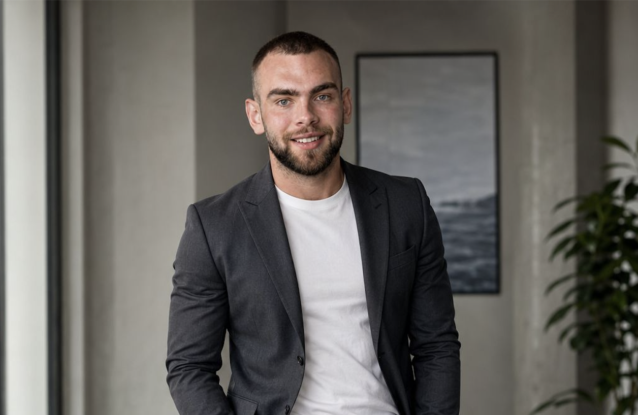 Niklas Freihofer, former IB and entrepreneur
